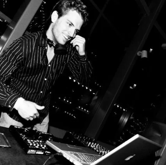 Holiday Party DJ