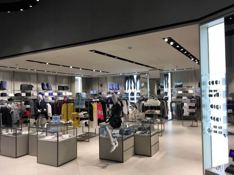 Teche negozio Armani