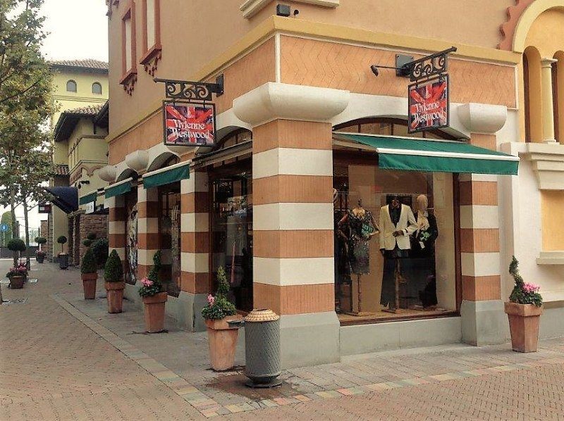 Esterno negozio Westwood