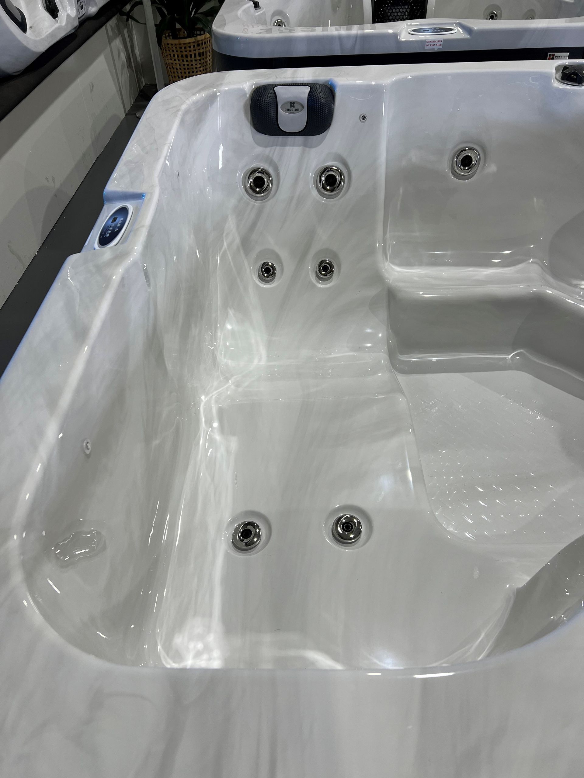 Lounger spa pool, passion spas