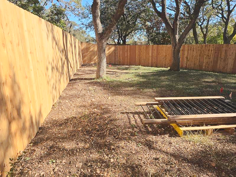 safe and secure fencing to protect family and assets 