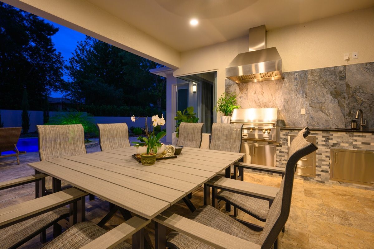Outdoor Dining by Azure Pools