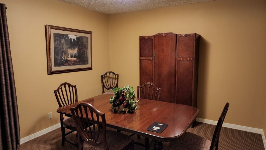 Combest Family Funeral Homes- O'Donnell- Planning Room