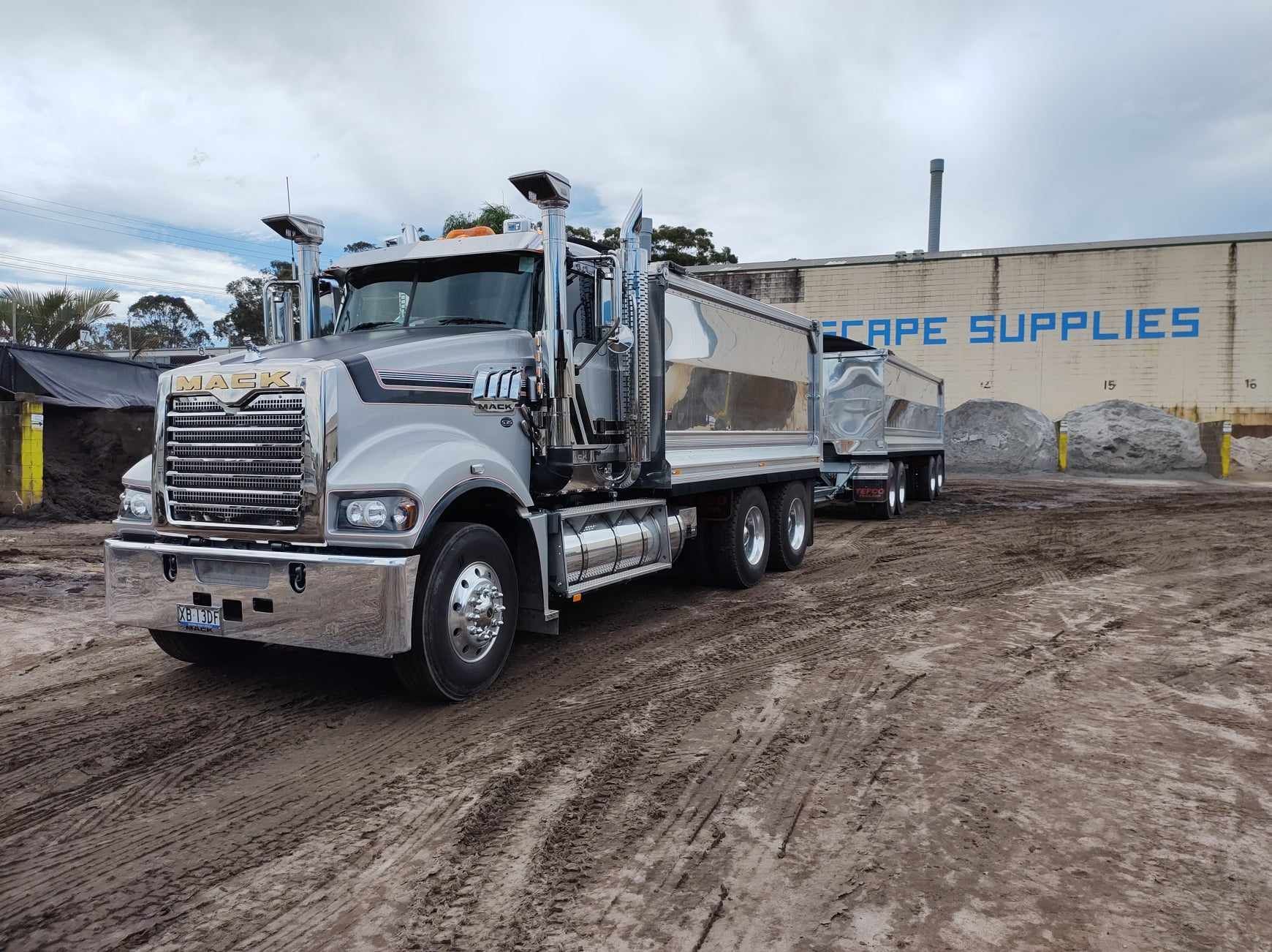 A Close Up of a Pile of Dirt and Rocks — Caloundra Landscape Supplies in Caloundra, QLD
