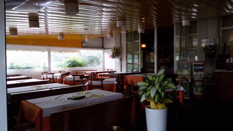 Interno della pizzeria