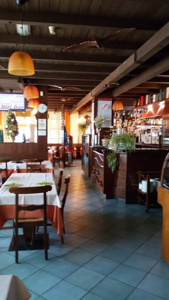 Tavoli nella pizzeria