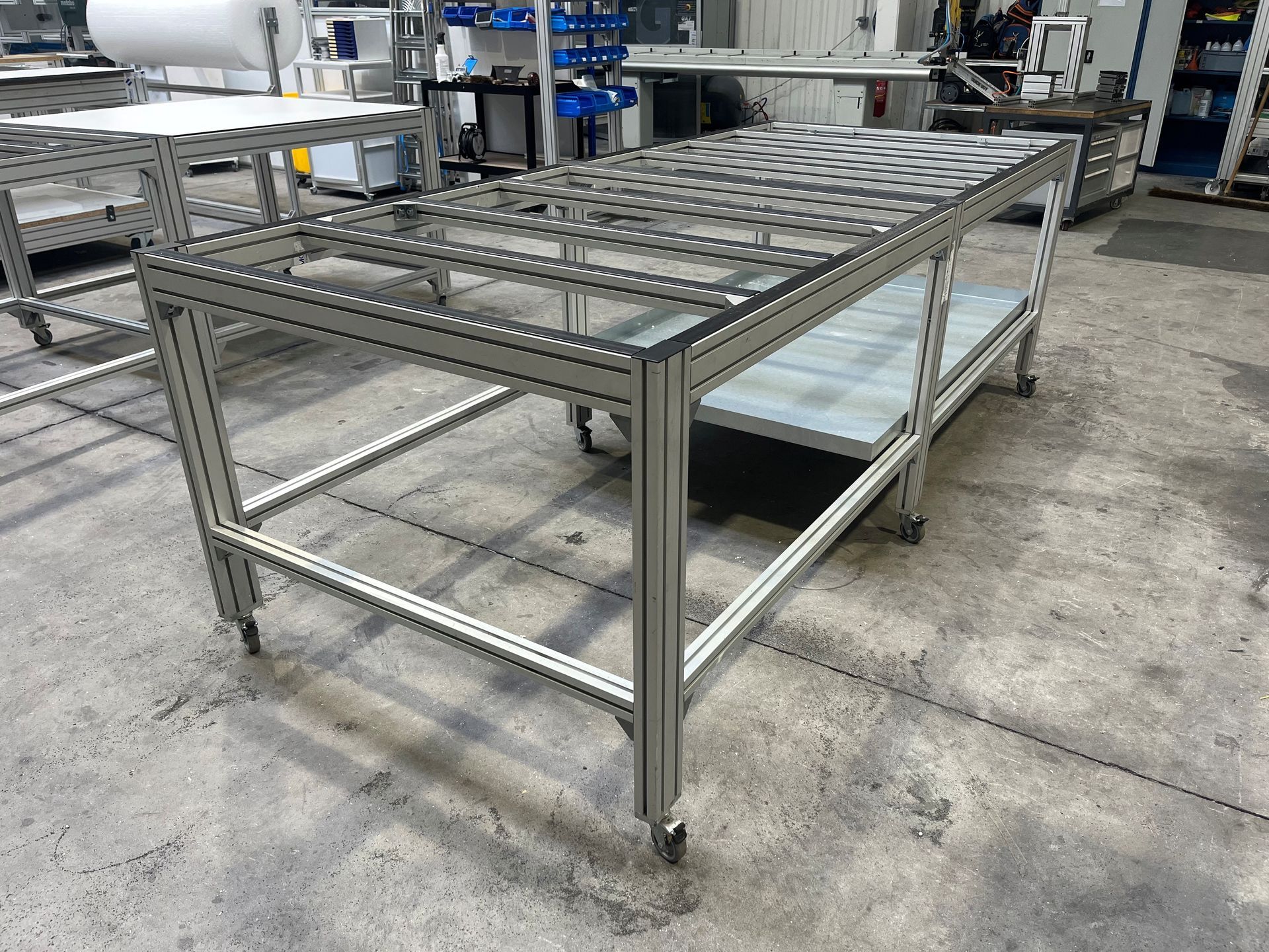 montagetafel in systeem aluminium profielen