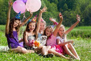 Add glamour to your child's party in Gillingham, call Sparkles Glitter Party on 01634 562 674 or 07960 256 914