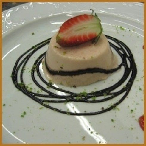 dessert alla fragola con cioccolato fuso