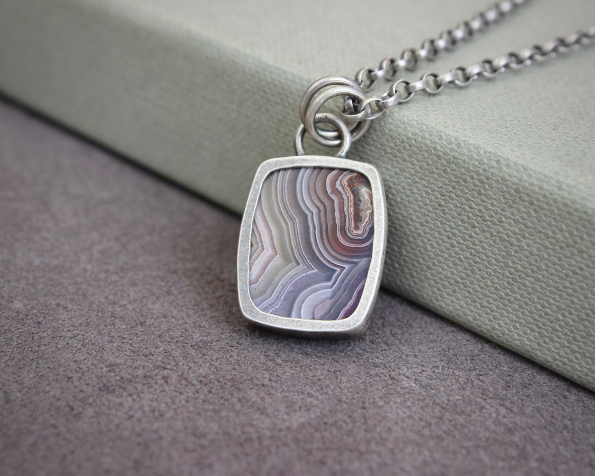 Laguna Lace Agate Pendant
