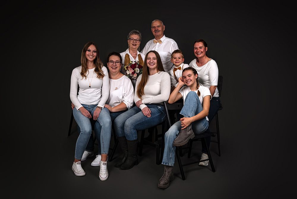 Gruppenfoto einer Familie anlässlich der goldenen Hochzeit