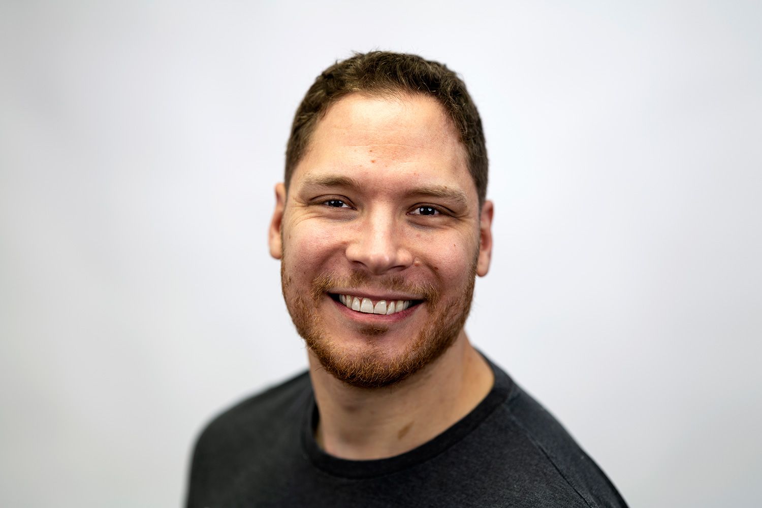 Neutrales Männerportrait