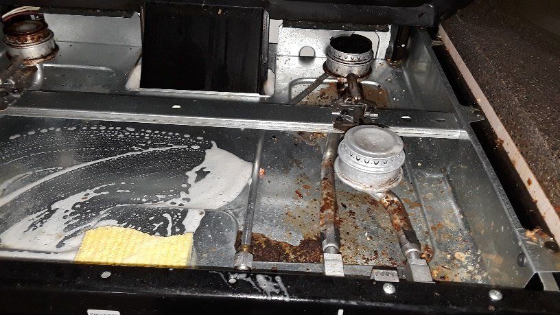 Greasy Stove Top — Elmwood Park, Illinois — Maria’s Cleaning Services at Elmwood Park