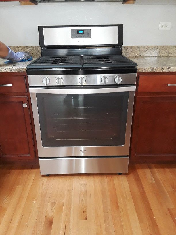 Kitchen Stove — Elmwood Park, IL — Maria's Cleaning Services at Elmwood Park