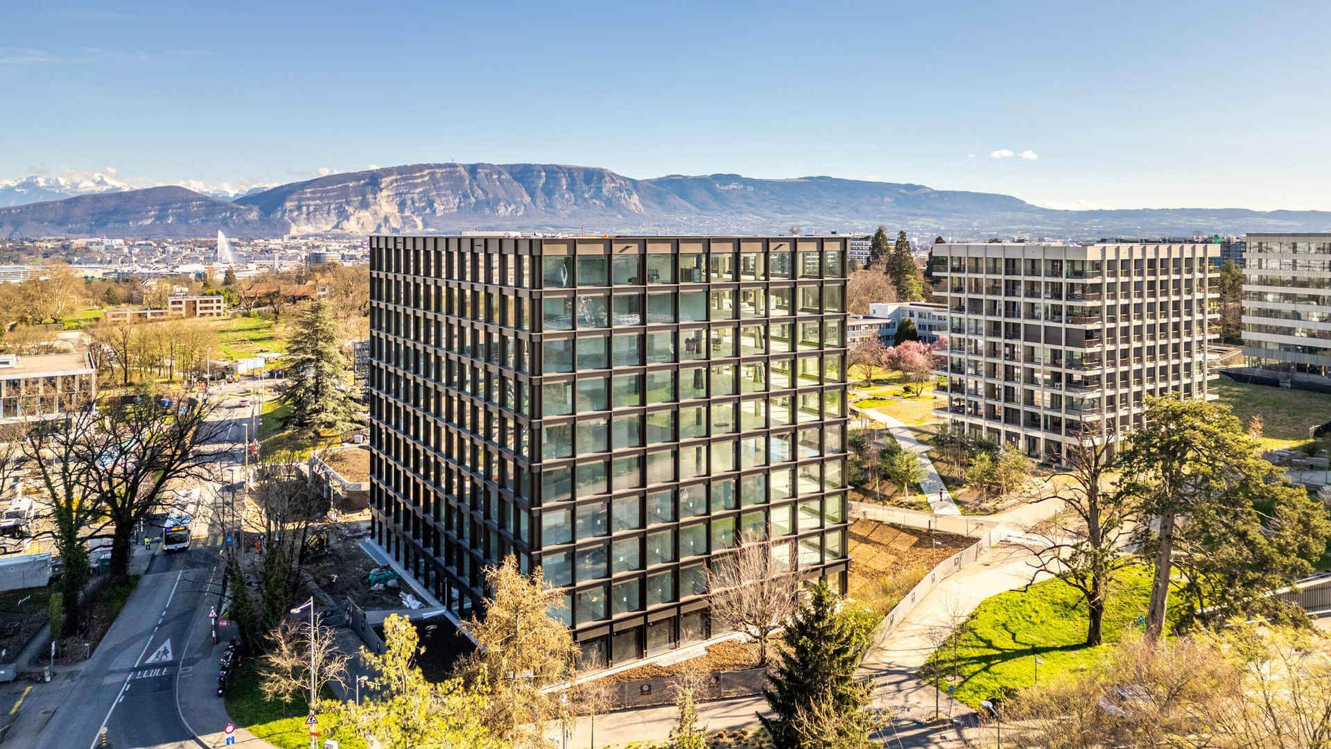 Construire plus vert : les techniques pour réduire l’empreinte carbone du bâtiment