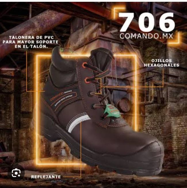 Una imagen de un par de botas de seguridad marrones.