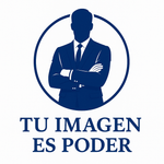 Un hombre con traje y corbata está de pie en un círculo con los brazos cruzados.