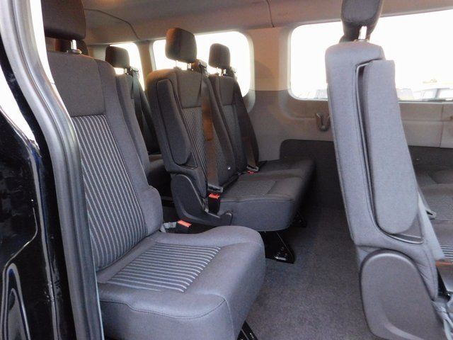 14 passenger limousine interior- East Bridgewater MA Extreme Limousine