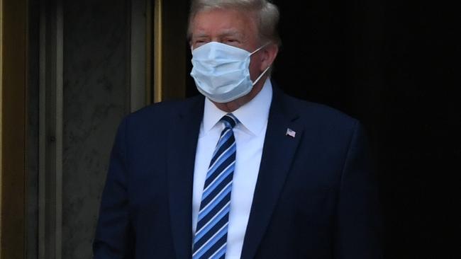 Donald Trump wearing mask coronavirus