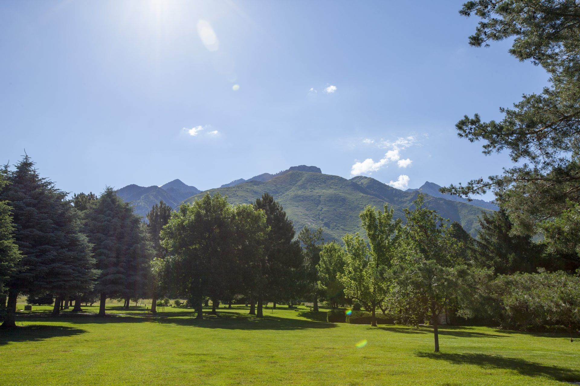 Memorial Mountain View Mortuary, Cemetery and Pet Garden