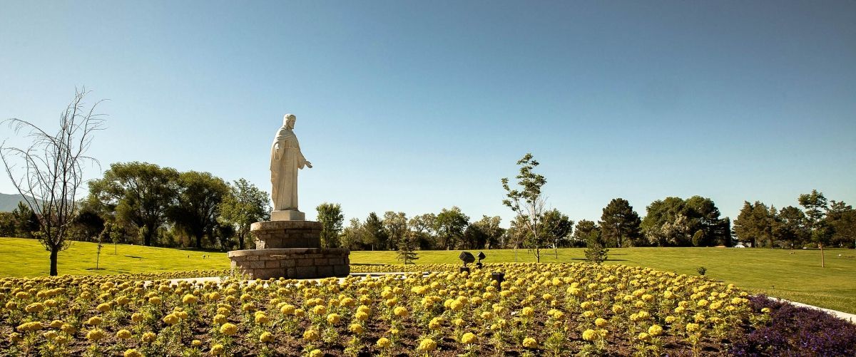 Memorial Lake Hills Mortuary and Cemetery
