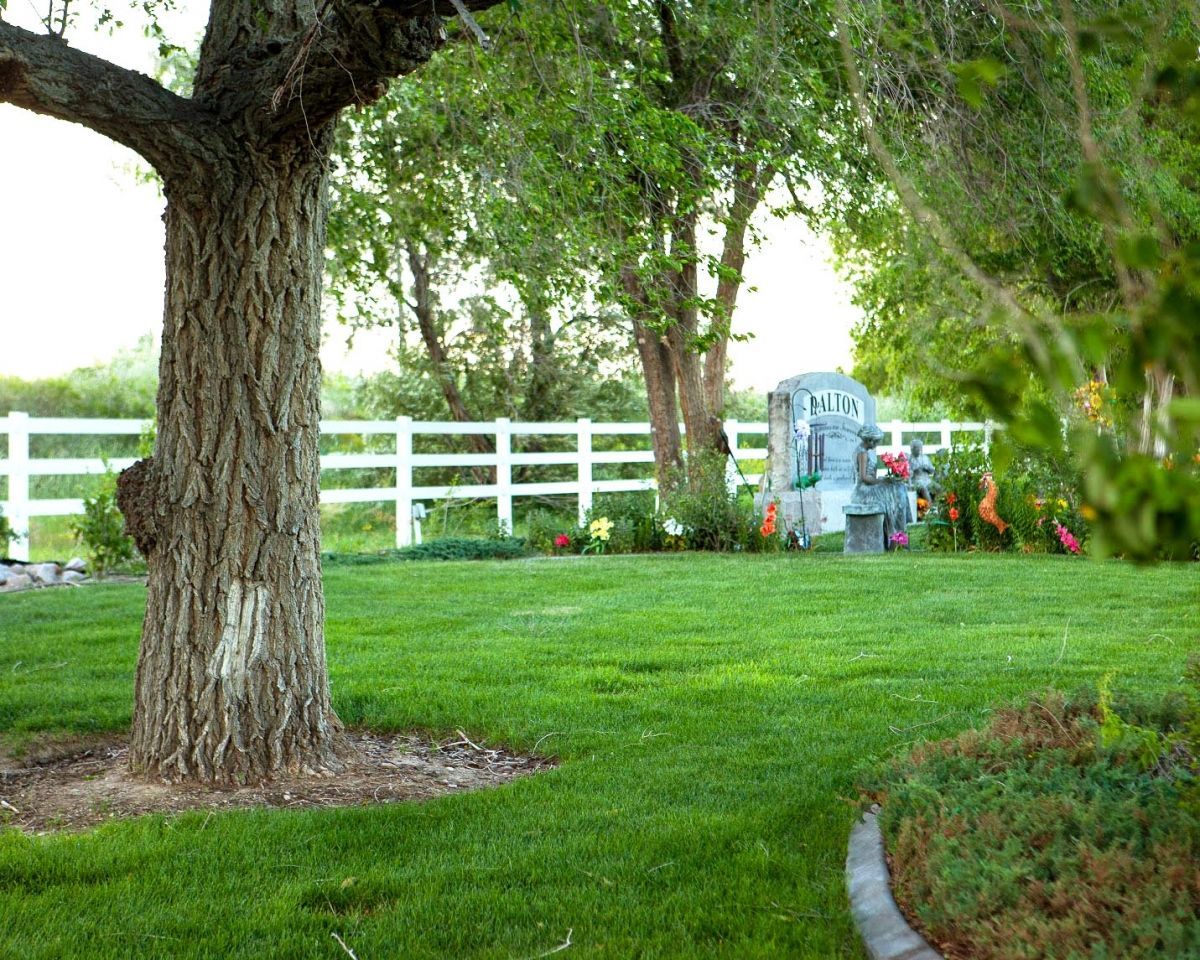 Memorial Redwood Mortuary and Cemetery