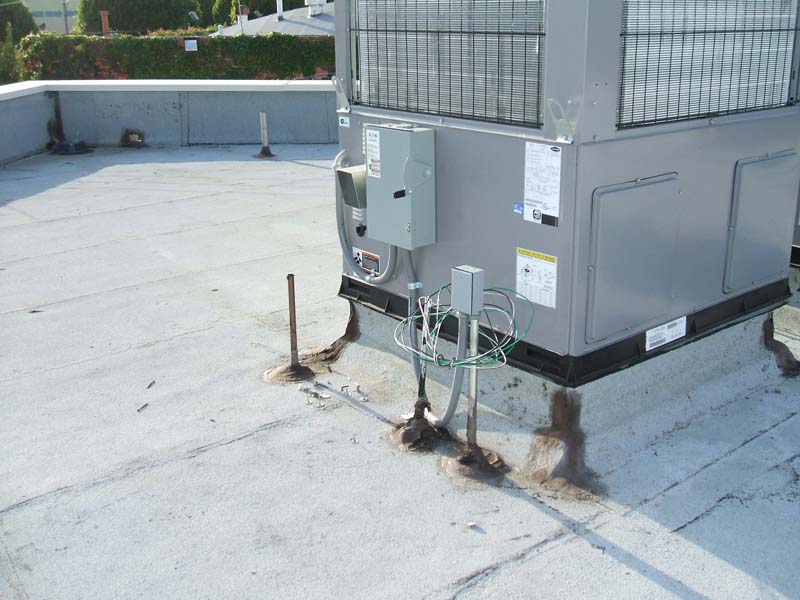 installing_commercial_unit_on_roof