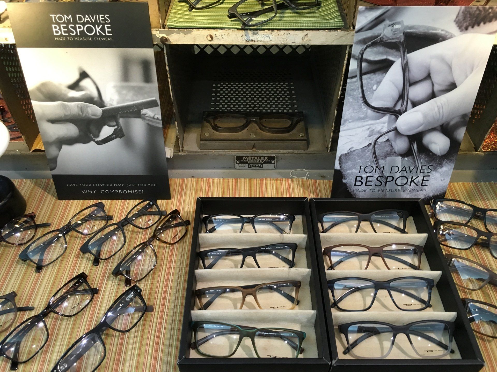 More display cases of frames at 2016 trunk show event
