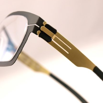 Another view of an ic!Berlin hinge