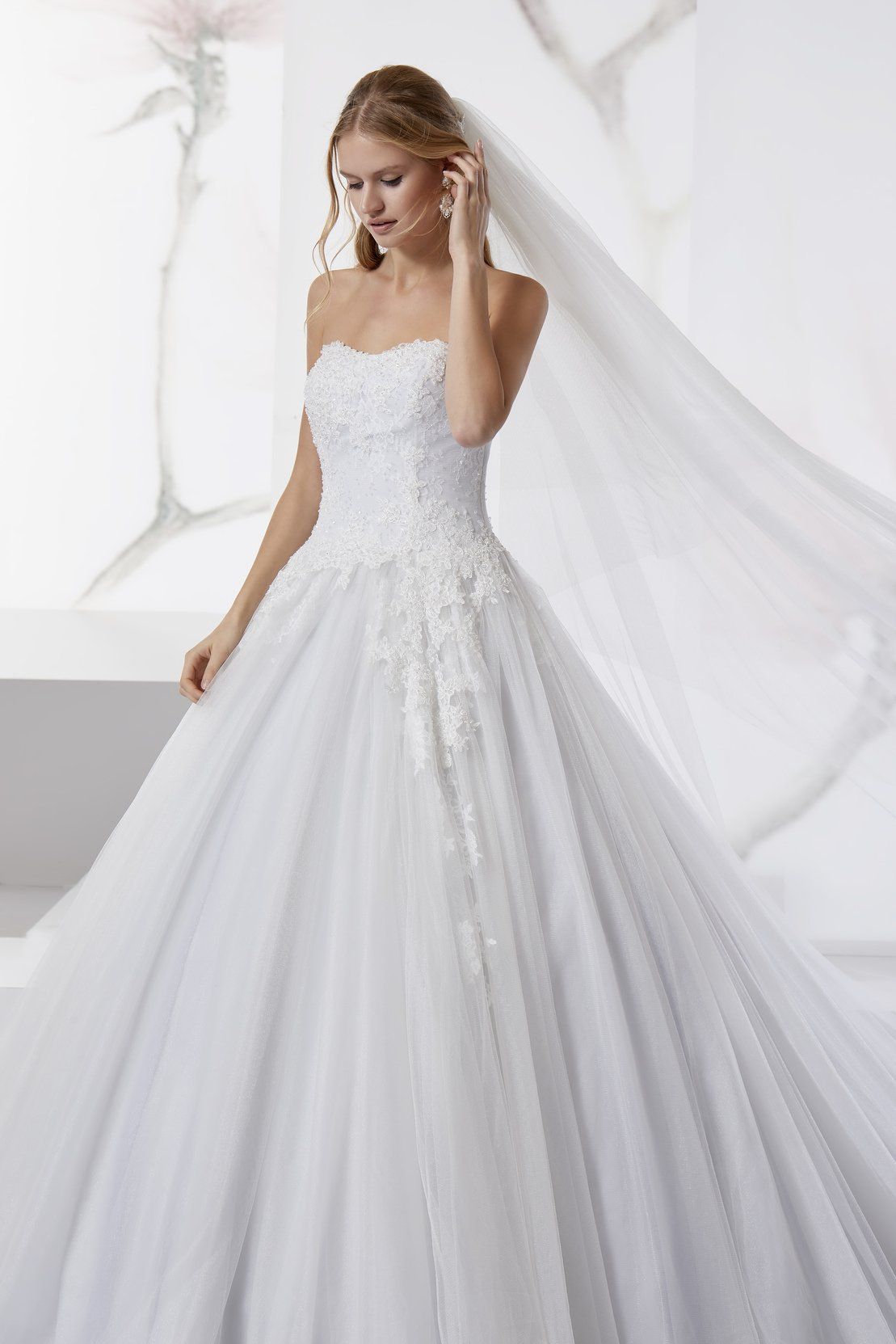 Abito da sposa modello Sarah, dettaglio gonna