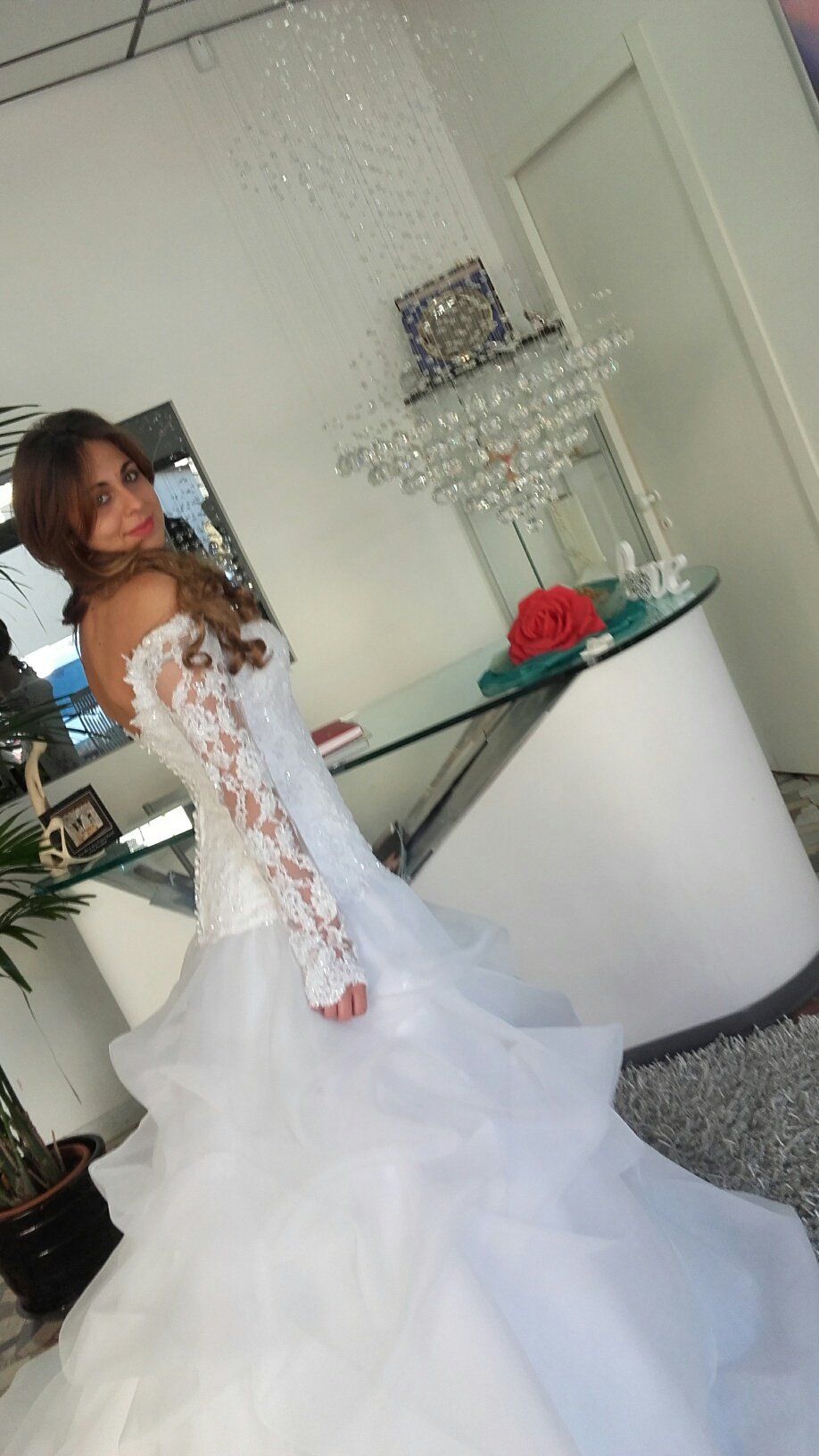 Abito da sposa modello Donatella, vista laterale del vestito