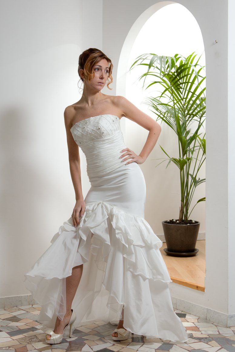 Abito da sposa modello Eleonora, dettaglio sulle balse della gonna