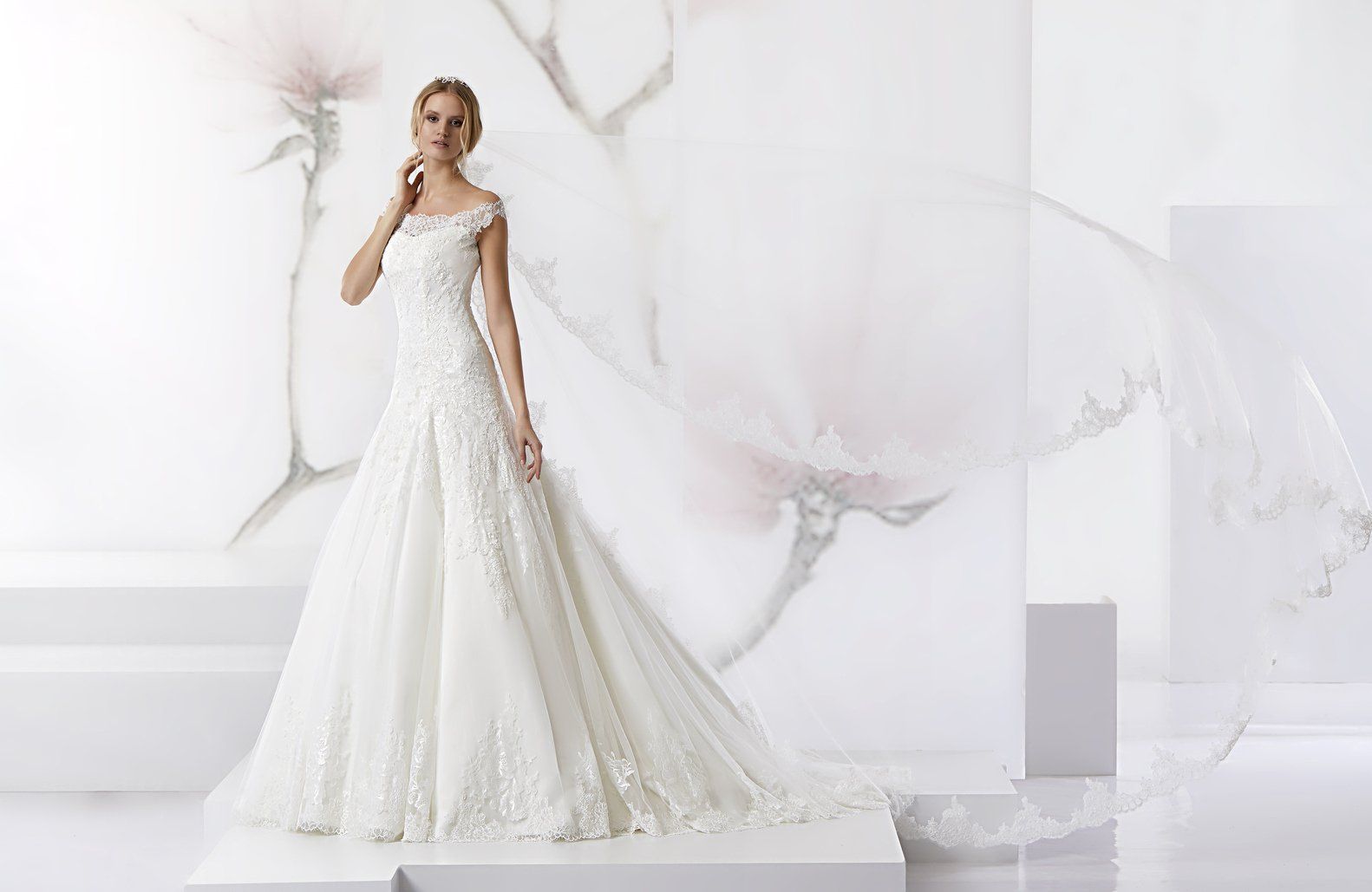 Abito da sposa modello Ginevra, profilo del vestito