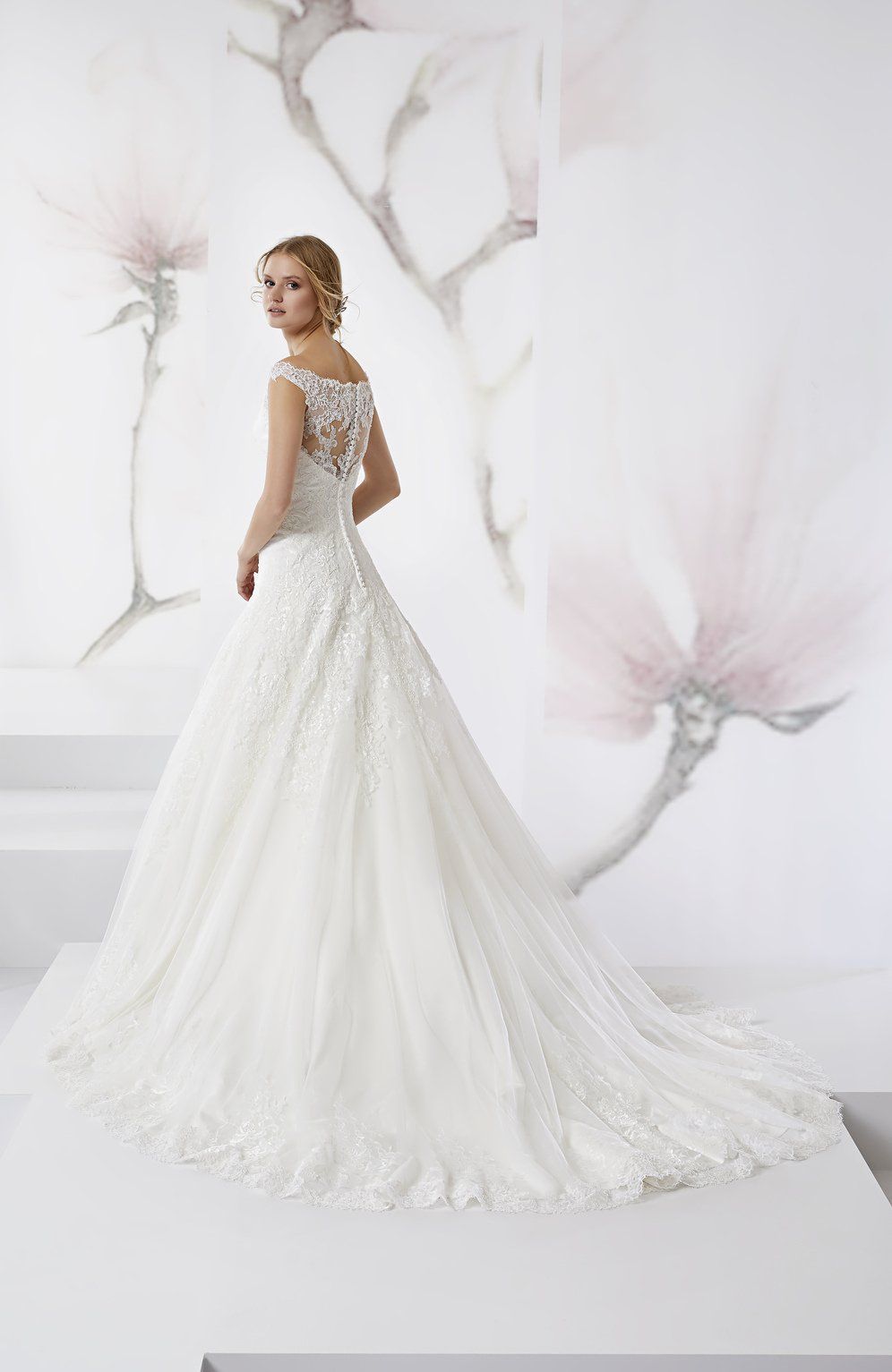 Abito da sposa modello Ginevra, dettaglio dell'apertura del vestito