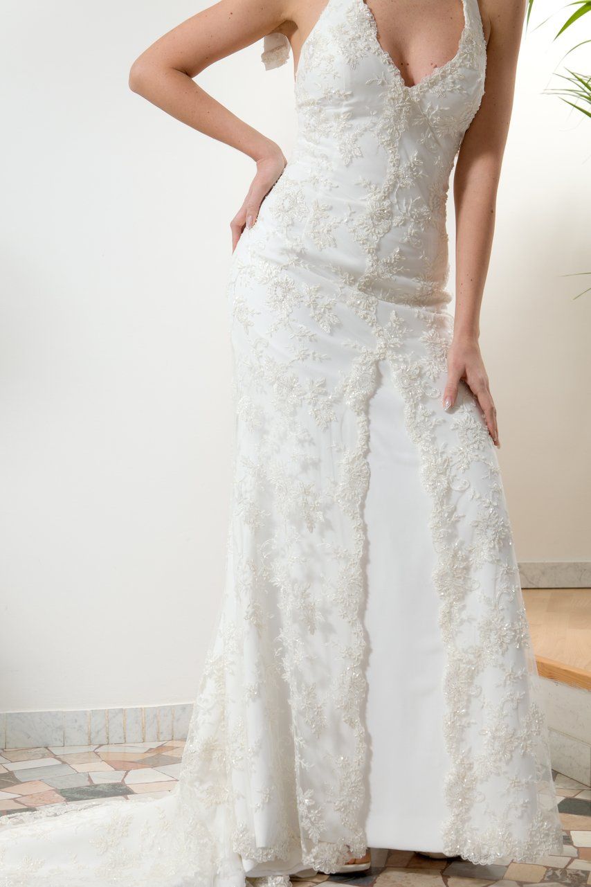 Abito da sposa modello Gloria, particolare del tessuto ricamato