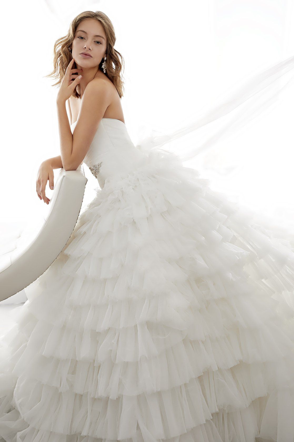 Abito da sposa modello Grey, vista laterale