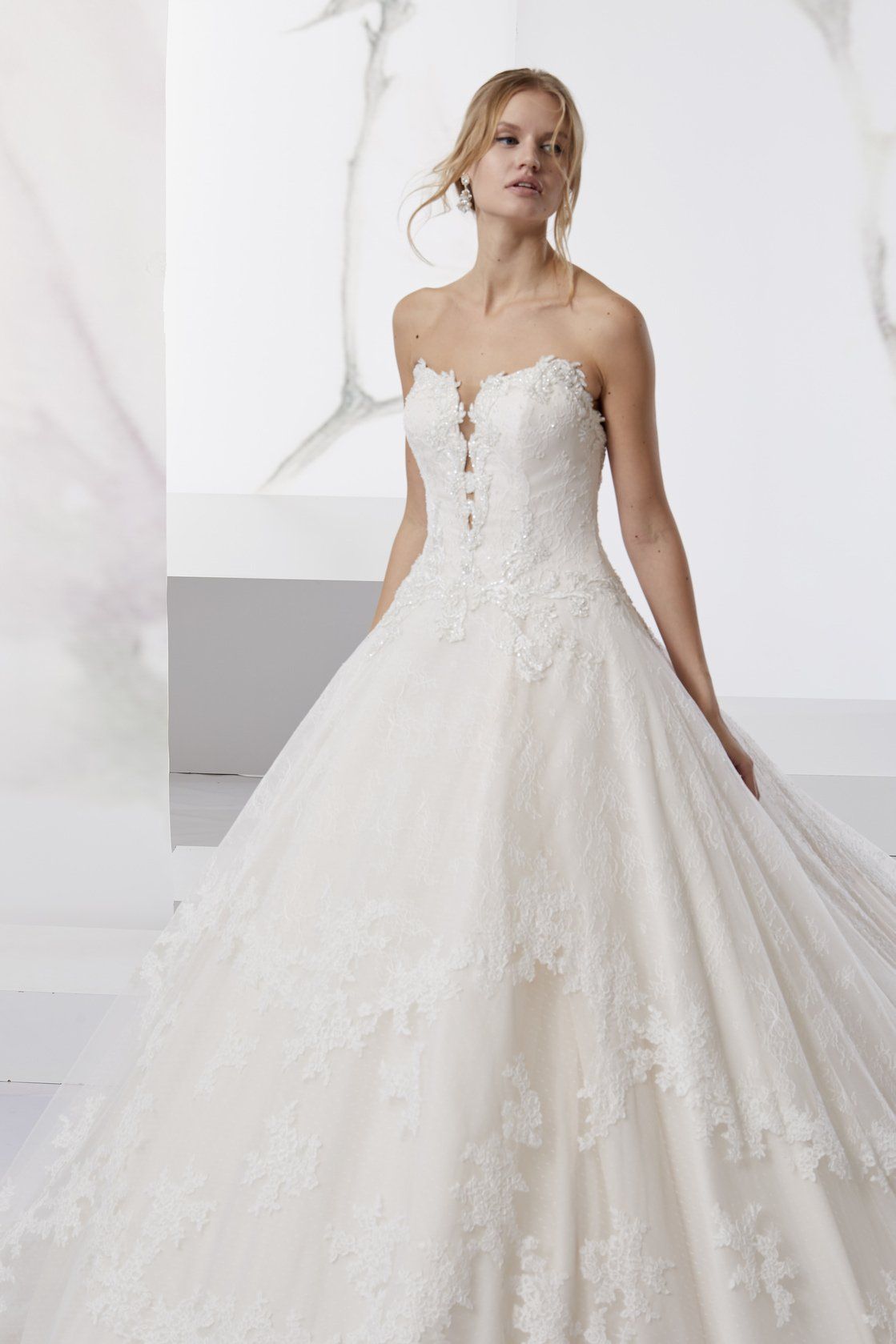 Abito da sposa modello Lucrezia, particolare del busto