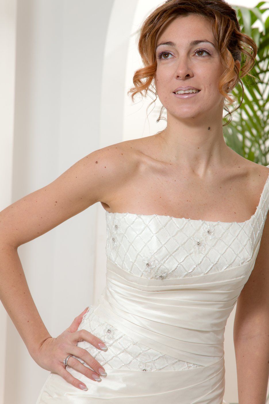 Abito da sposa modello Rebecca, particolare spallina