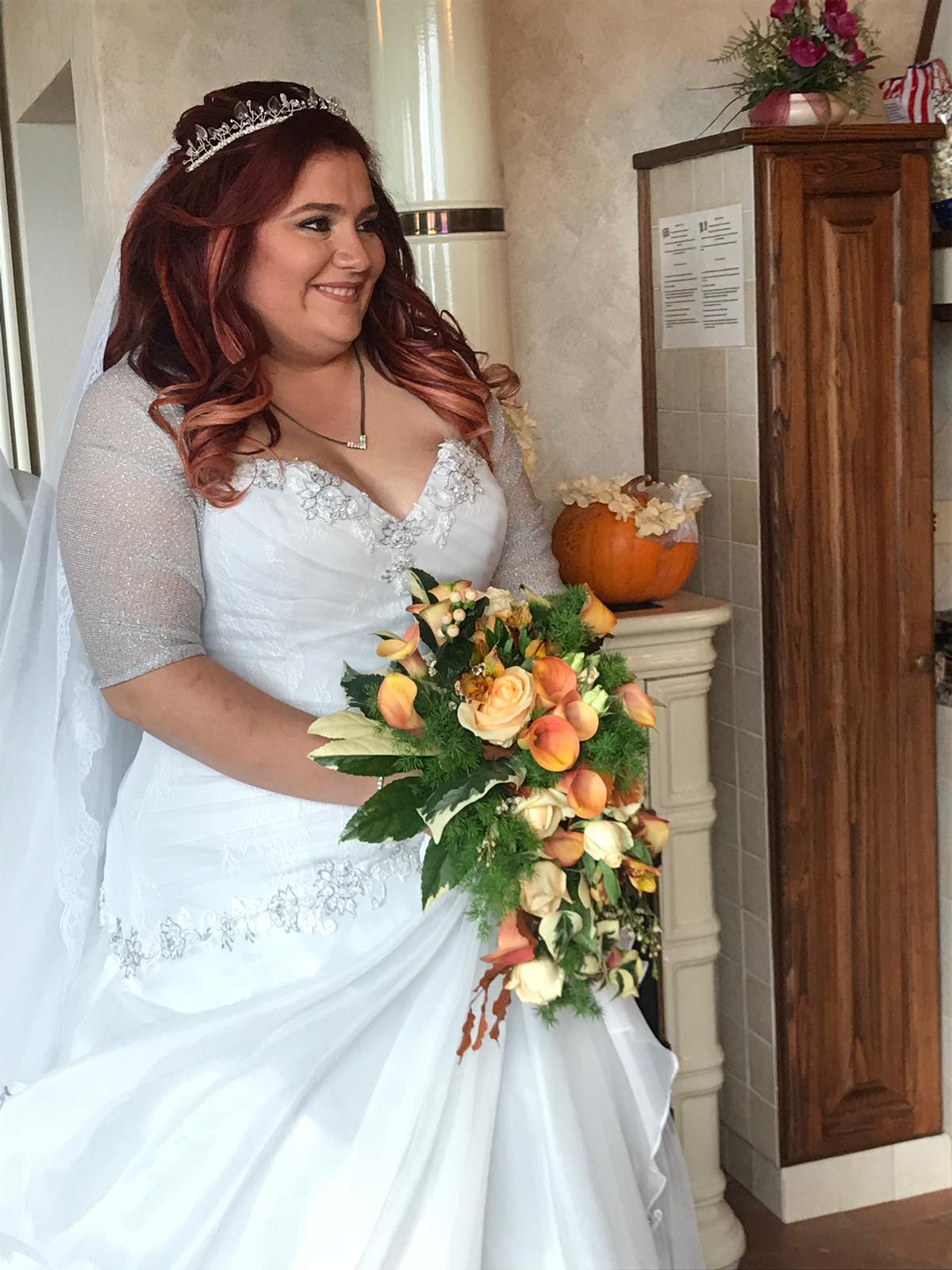 I nostri abiti, le nostre spose: Alice