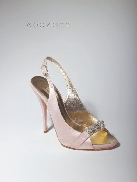 Sandalo da sposa rosa cipria con cristalli