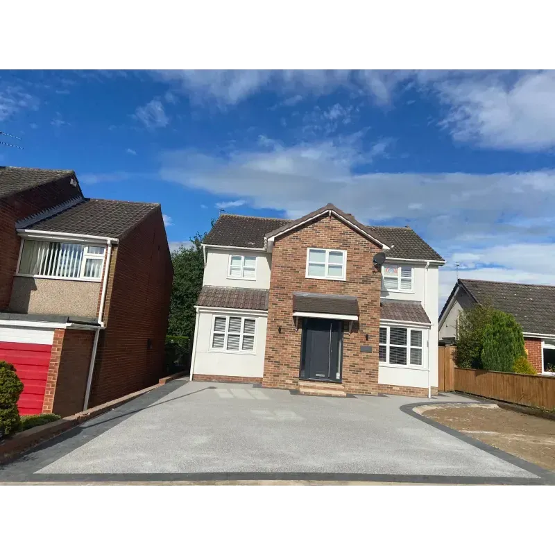 Stunning detached house with new driveway