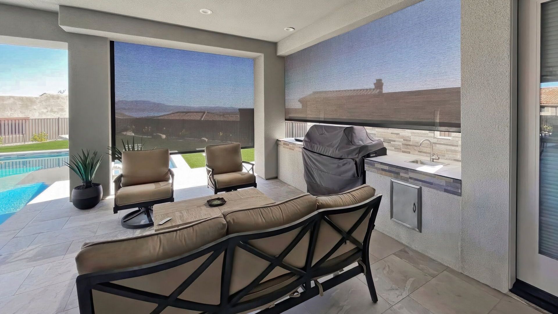 Insolroll Oasis® Patio Shade