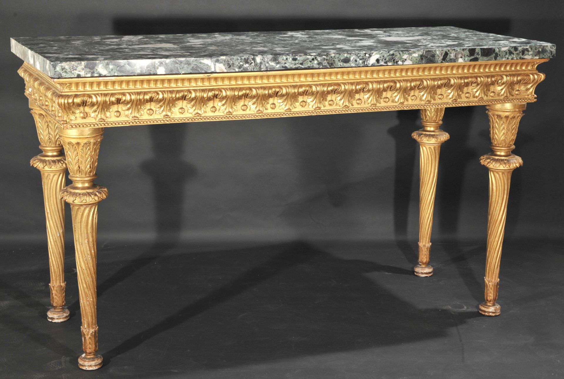 Consolle centrale in legno intagliato e dorato