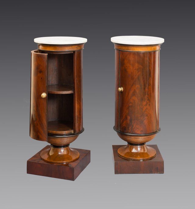 Ebanisteria Napoletana princ. del XIX secolo stile Impero. Coppia di comodini