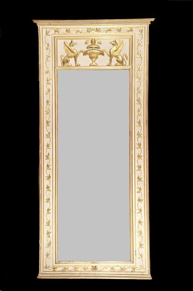 Specchiera in legno laccato e dorato del sec. XVIII, Napoli Stile Luigi XVI.