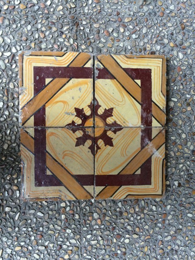 Mattonella in maiolica