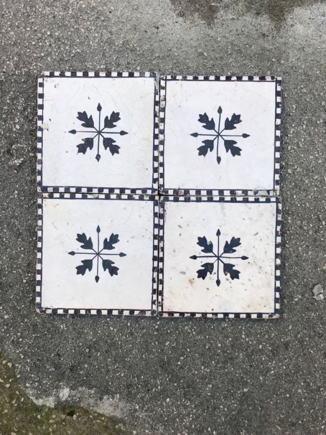 Riggiola 20x20 cm Fabbriche Napoletane. Secolo XIX