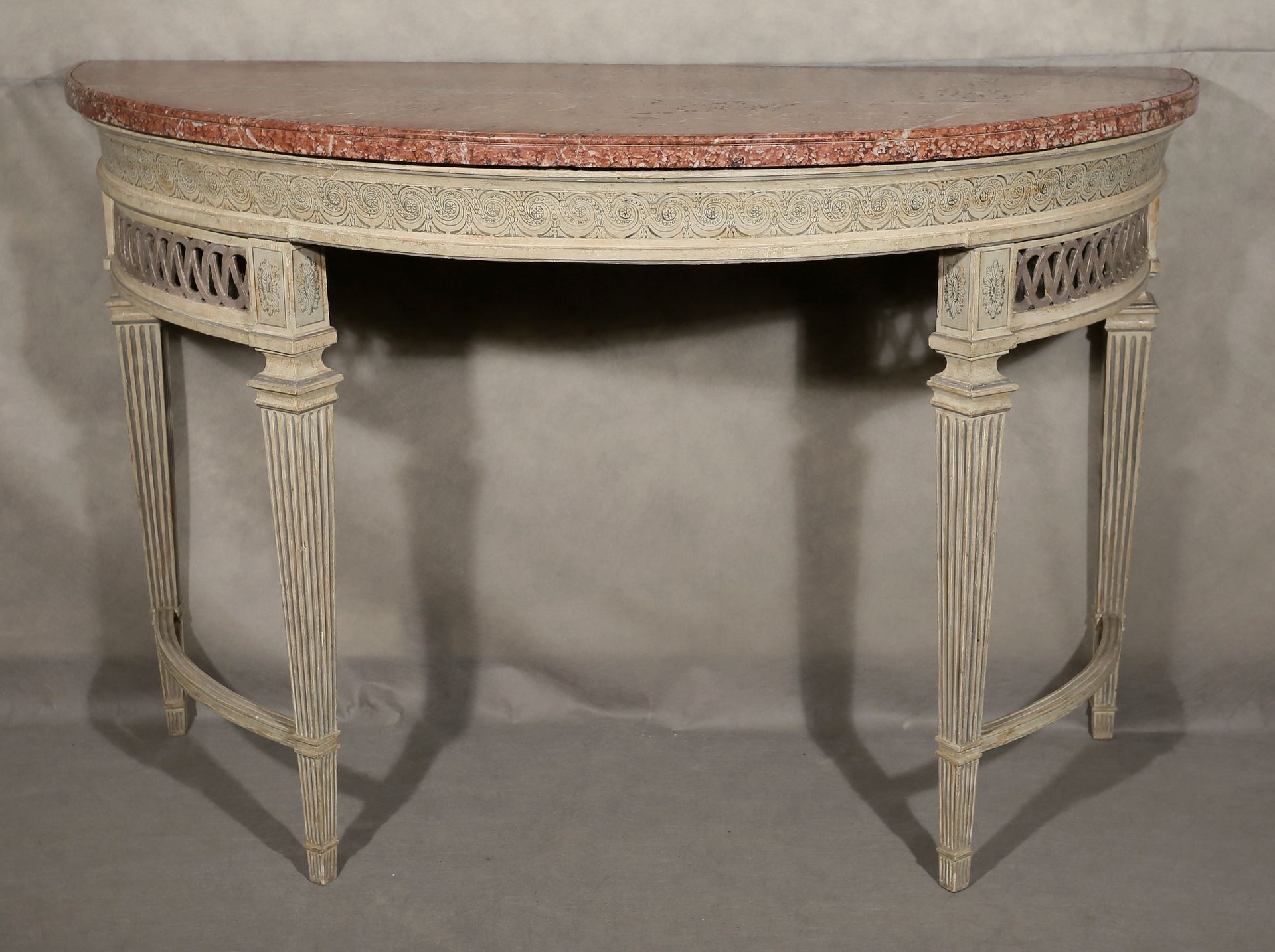 Consolle a demilune in legno laccato, Stile Luigi XVI