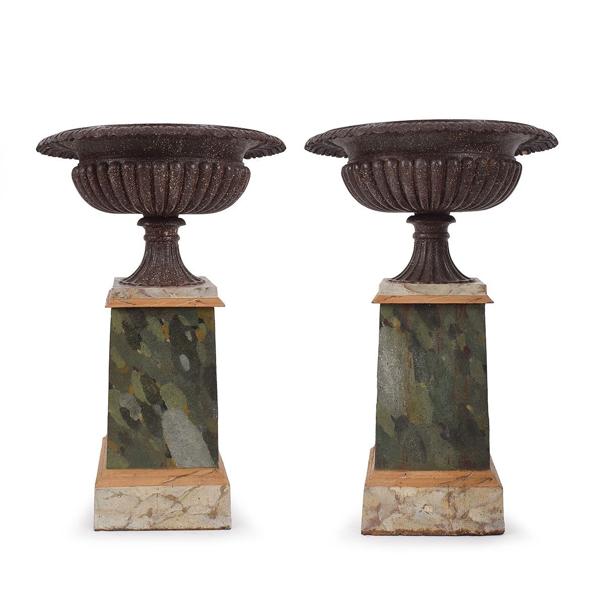 Coppia di vasi con alzate in ghisa, Secolo XIX