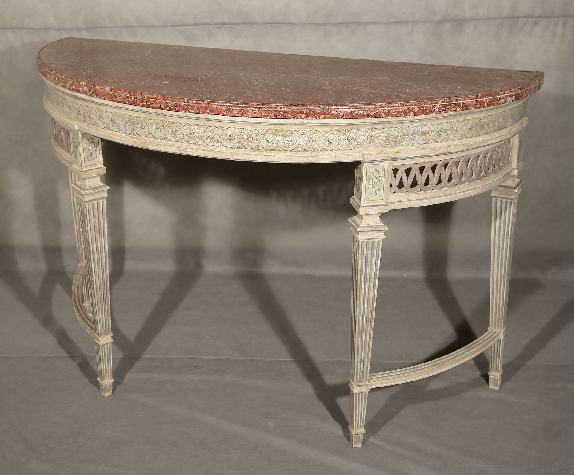 Consolle a demilune in legno laccato, Stile Luigi XVI